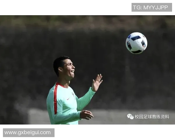 足球明星颠球精彩瞬间高清图片展示尽显技艺与风采